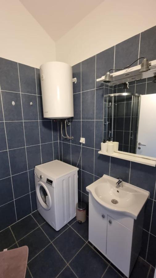 Ferienwohnung Kings Landing Novalja Exterior foto