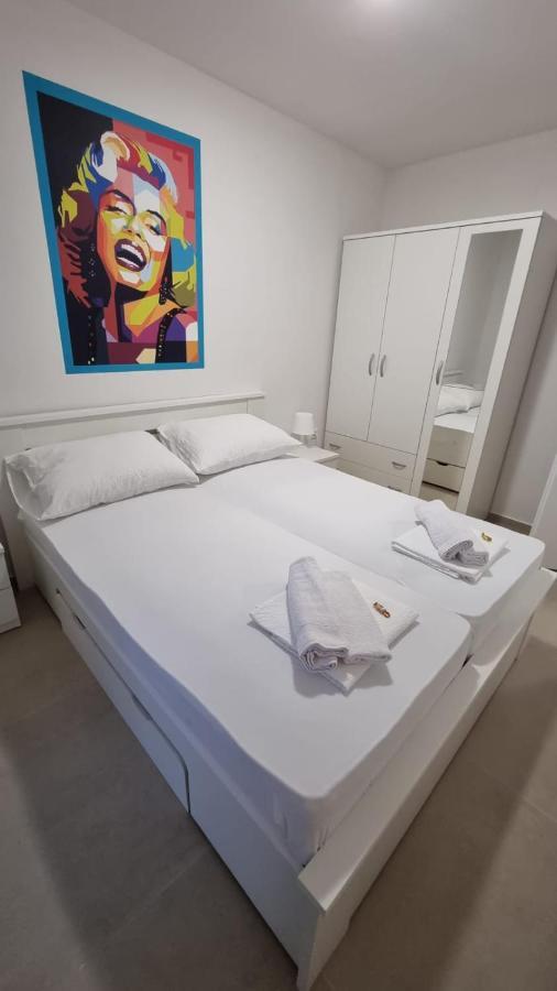 Ferienwohnung Kings Landing Novalja Exterior foto