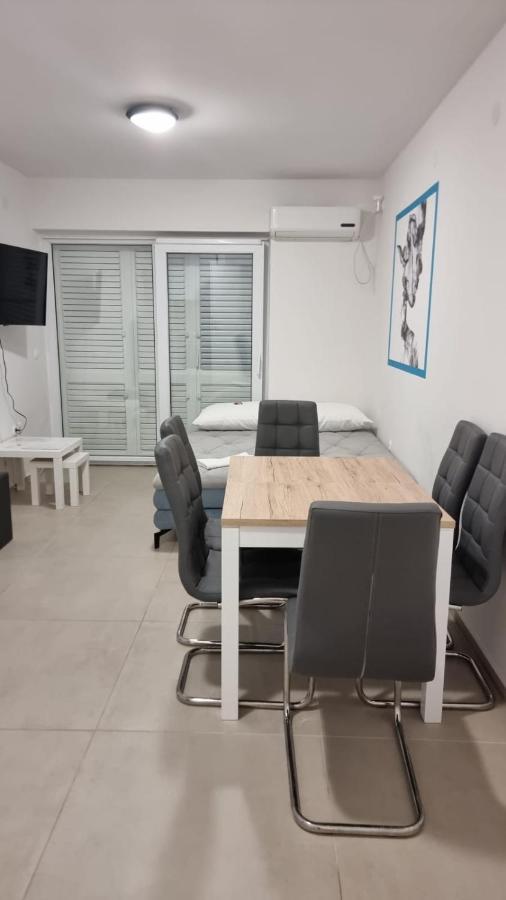 Ferienwohnung Kings Landing Novalja Exterior foto