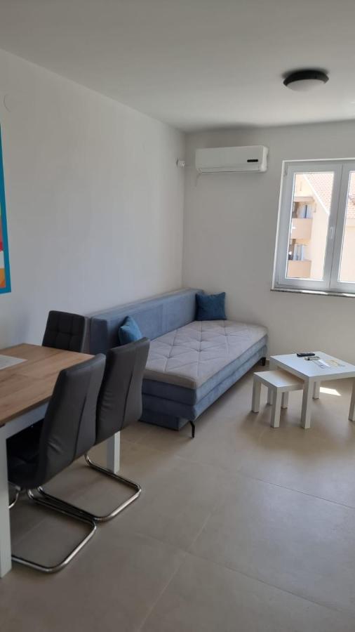 Ferienwohnung Kings Landing Novalja Exterior foto