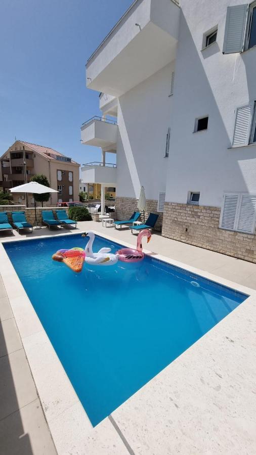 Ferienwohnung Kings Landing Novalja Exterior foto