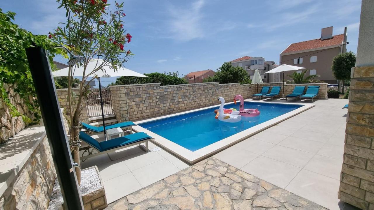 Ferienwohnung Kings Landing Novalja Exterior foto