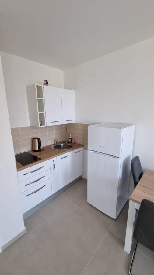 Ferienwohnung Kings Landing Novalja Exterior foto