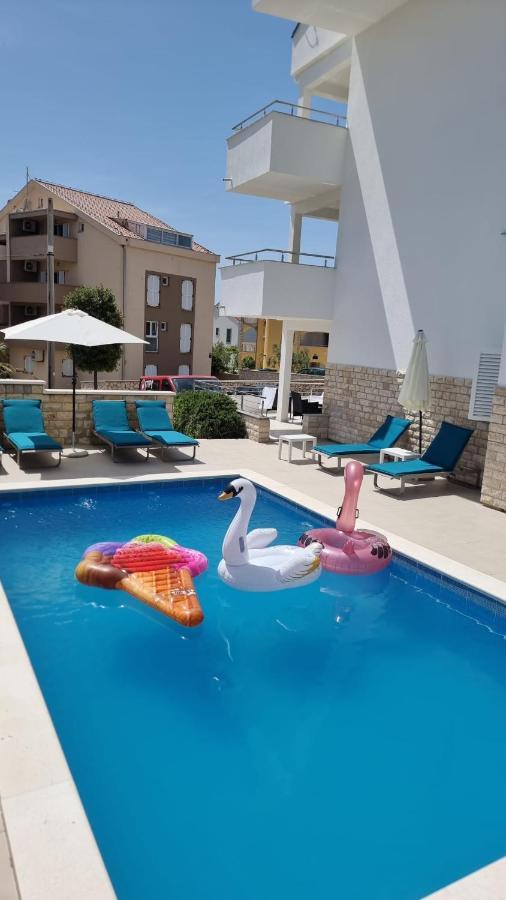 Ferienwohnung Kings Landing Novalja Exterior foto