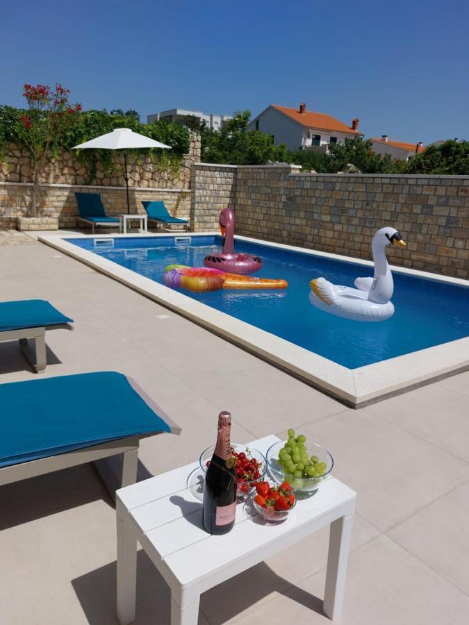 Ferienwohnung Kings Landing Novalja Exterior foto