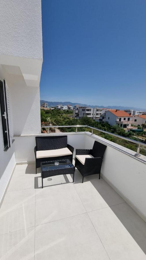 Ferienwohnung Kings Landing Novalja Exterior foto